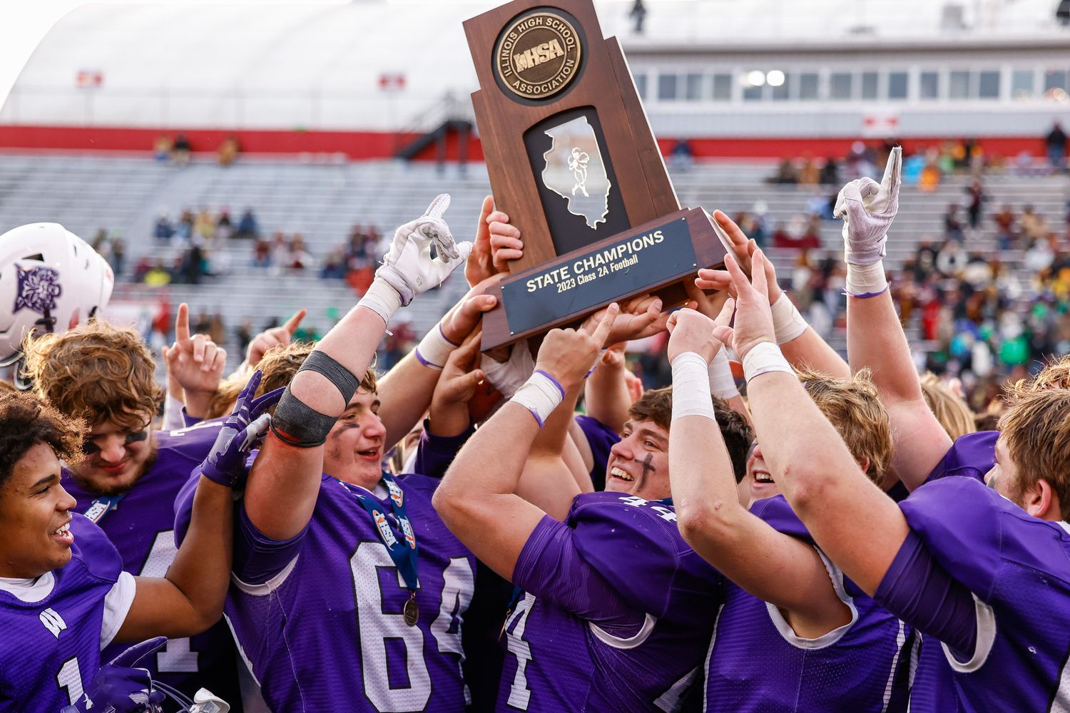 Wilmington defeats Athens to win 2023 Illinois 2A football championship